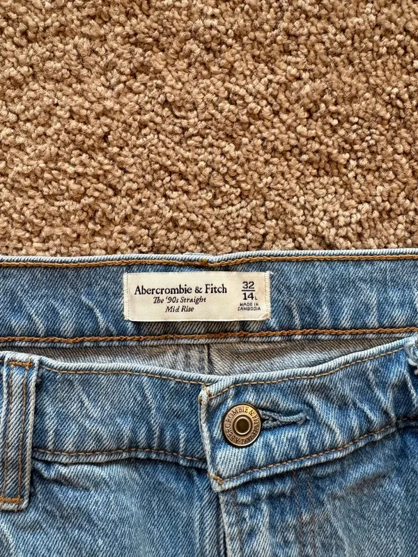 Abercrombie Jeans - Image 3