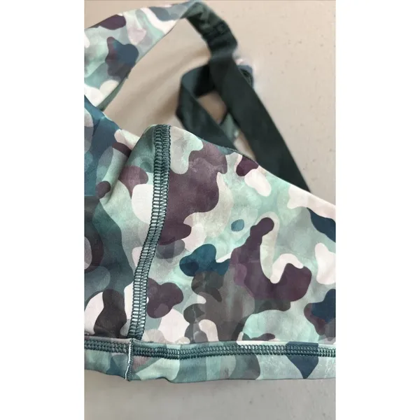 Spanx Low Impact Sports Bra Large Camo athletic yoga green full coverage - Image 7