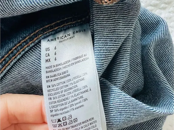 American Eagle Pleated Denim Mini Skirt • Y2K Preppy - Image 3