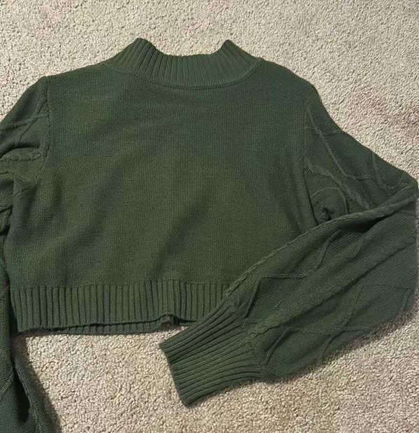 SheIn Olive Green Sweater - Image 5
