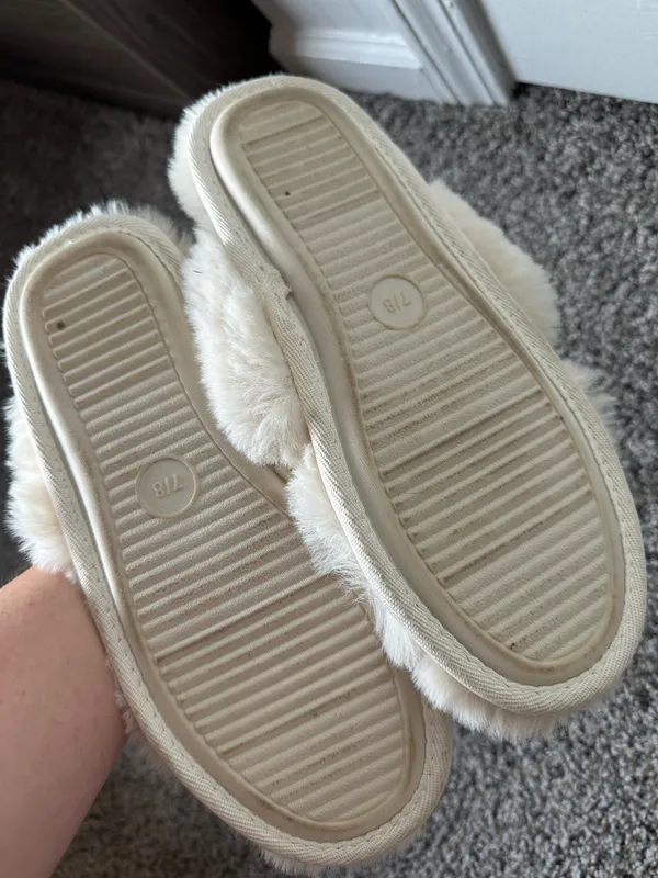 Stars Above bedroom slippers - Image 2