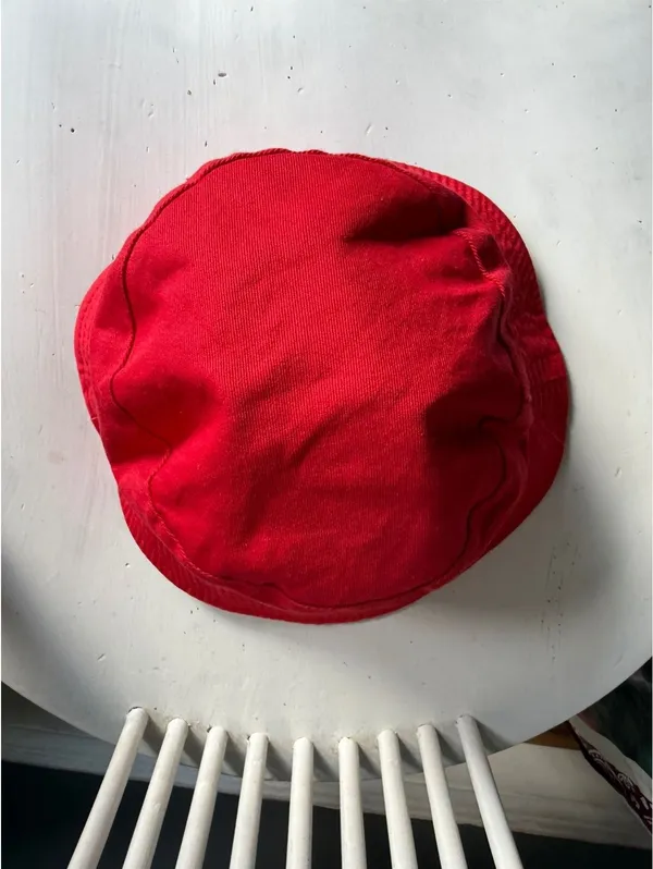 Reversible New York Yankees Red Bucket Hat - Image 4