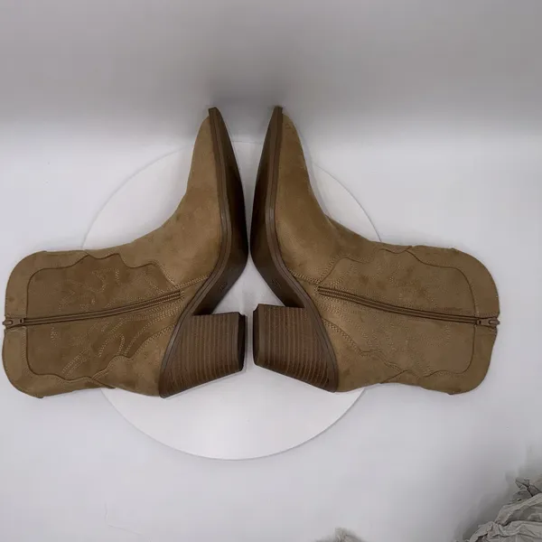 Universal Threads Women's Tan Western Cowboy Boots Cowgirl Ankle Booties Size 8.5 - Image 4