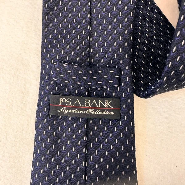 Jos.A.Bank Silk Tie Men's Necktie Executive Collection Blue Navy Geometric - Image 6