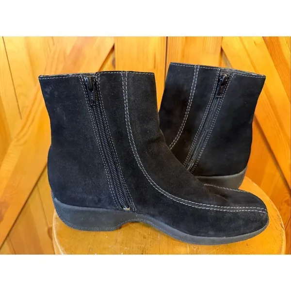 Clarks 75171 Women Black Suede Leather Side Zip Boot Shoe Size 7.5M - Image 6