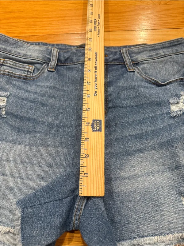 Judy Blue high waisted mild distressed raw hem jeans shorts size large . - Image 5