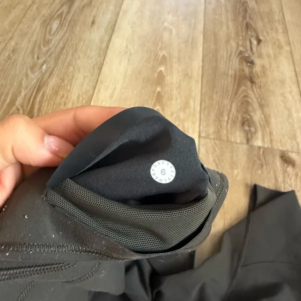 Lululemon leggings size 6 - Image 7
