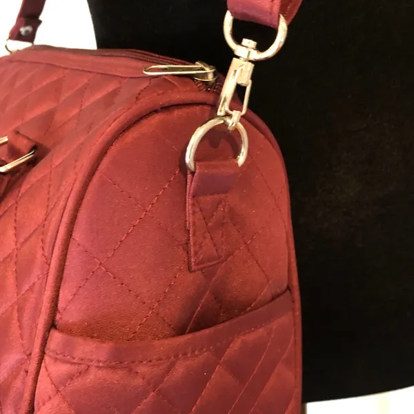 Quilted Burgundy Women’s Carryall Shoulder Bag - Image 2