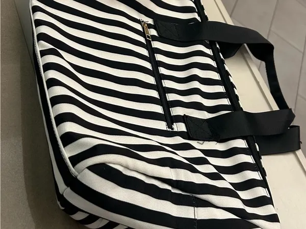 Alice + Olivia Black & White Striped Women's Travel Tote Bag - Image 6