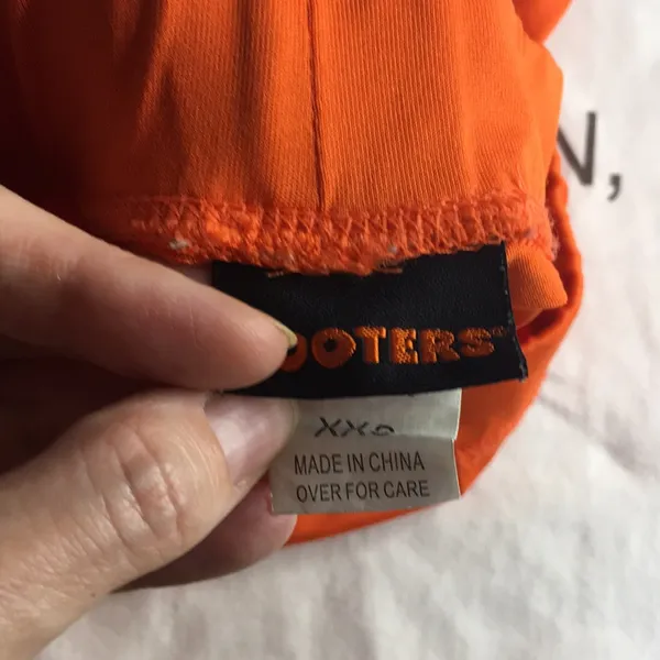 B24 #5 Hooters Girl Worn Uniform Tank/Shorts from Newnan Georgia Size XXS - Image 5
