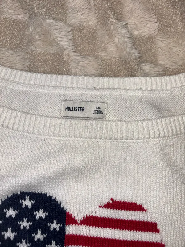 Hollister Off-The-Shoulder - Image 2