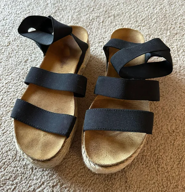 Boutique Platform Sandles - Image 4
