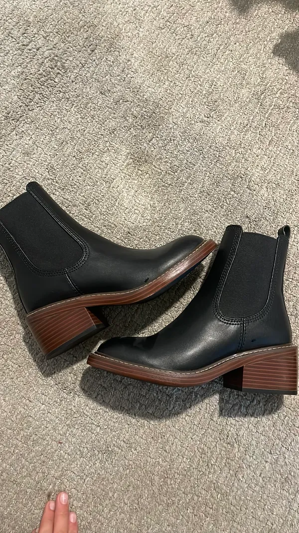 Steve Madden Black Boots Leather - Image 2