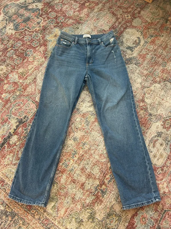 Abercrombie Jeans - Image 2