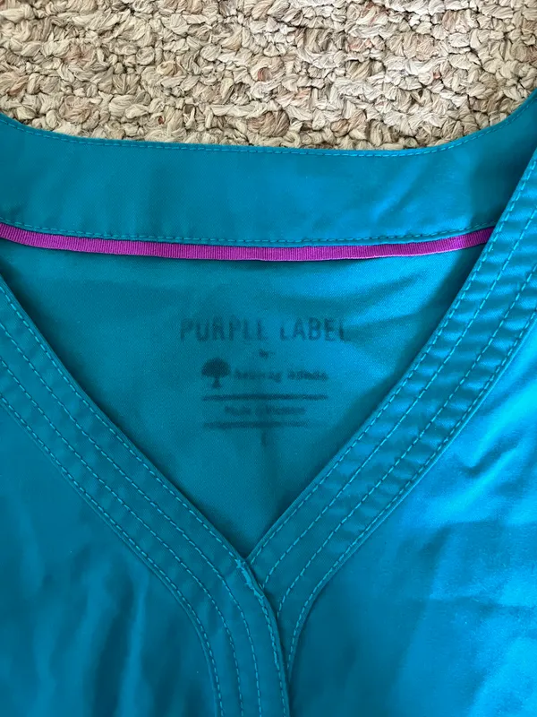 Healing Hands scrub top - Image 2