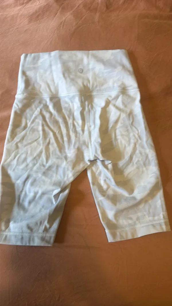 Lululemon Biker Shorts 6" - Image 2