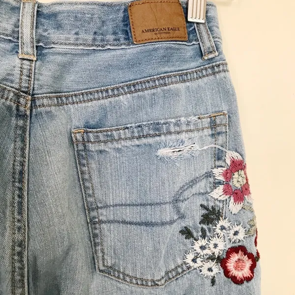 American Eagle Mom Jeans Embroidered Ripped High Waist Ankle Light Wash 00 - Image 5