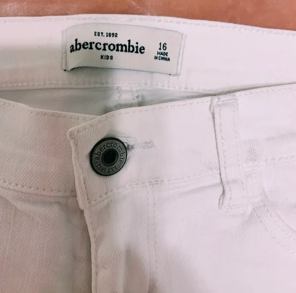 Abercrombie Kids White Jeans - Image 5