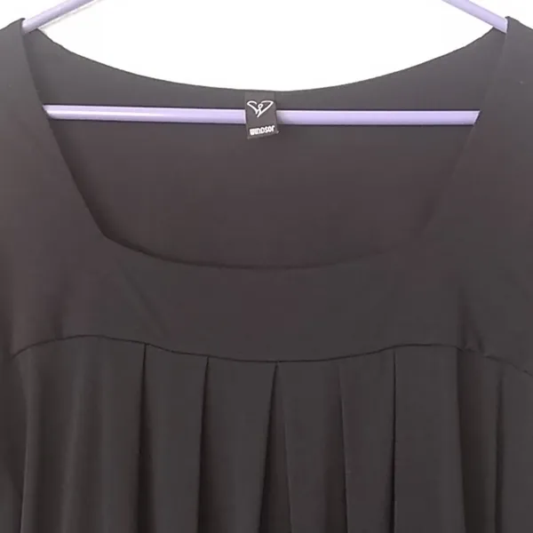 FINAL MARKDOWN Windsor Black Pleated LS Top (L) - Image 2