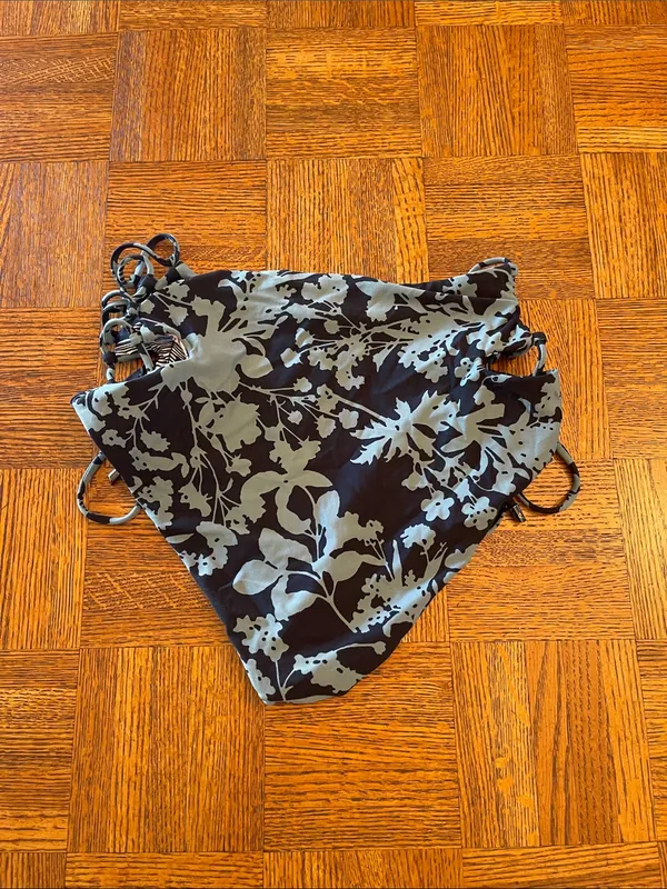 Maaji Black Reversible Bikini Bottoms with Teal & Mauve Floral Print Medium - Image 7