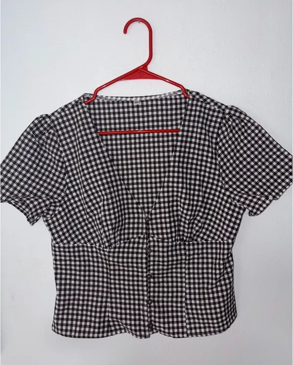 Brown & white checkered top 🤎 Size M - Image 3