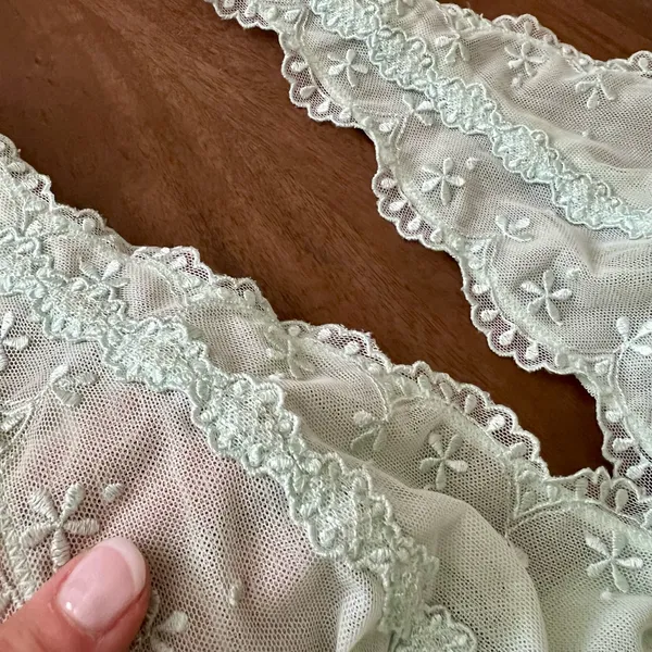 Vintage Lace Mesh Bralette Green - Image 3