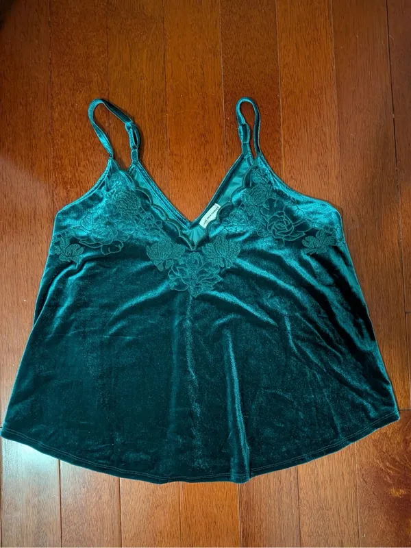 Love on a Hanger Teal Velvet Lace Camisole Top Medium - Image 3