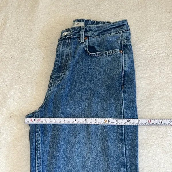 We The Free High-Rise Mom Jeans Blue‎ Size 27 - Image 6