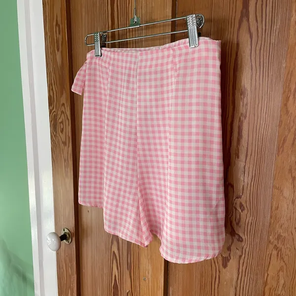 NWT Show Me Your Mumu Great Wrap Shorts Strawberry Shortcake Gingham Skort XS💛 - Image 8