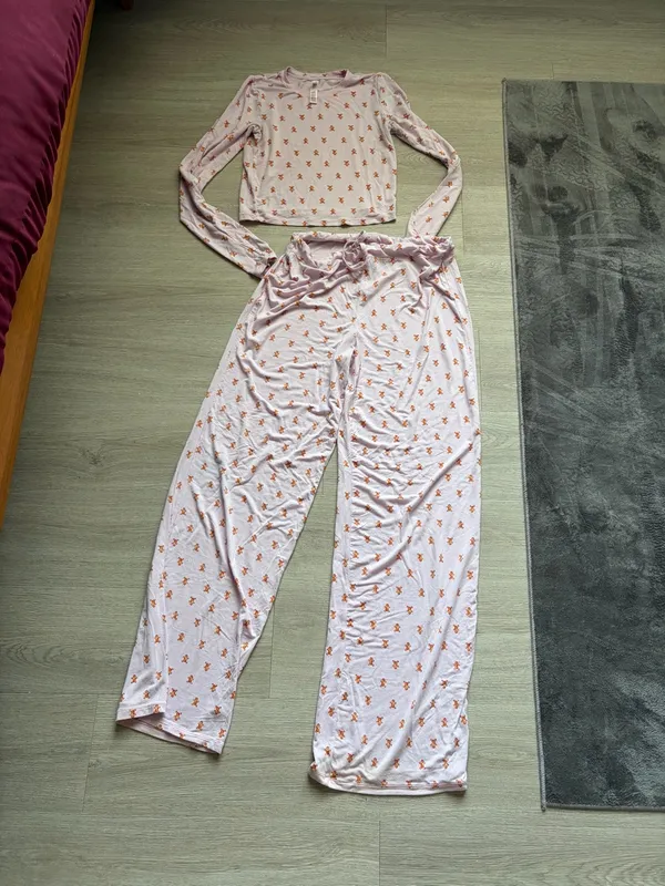 Skims gingerbread PJ Set - Image 3