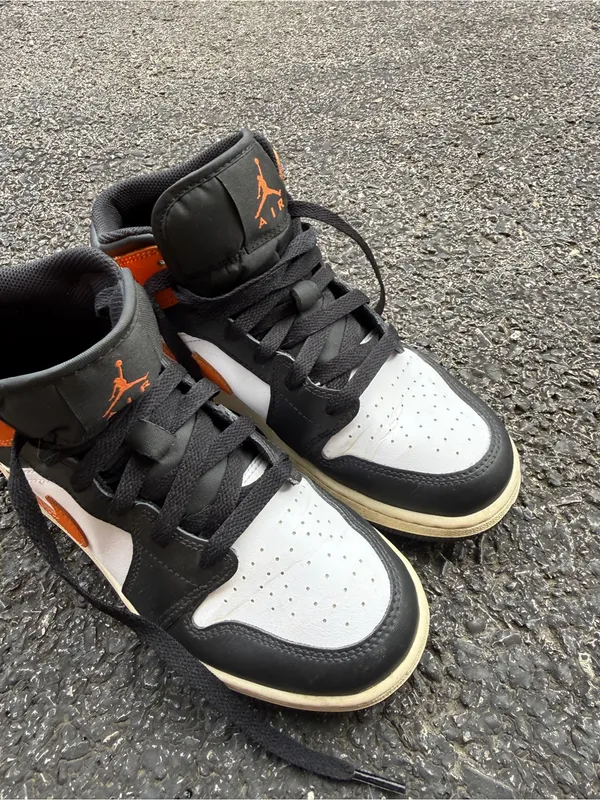 Air Jordan 1 Mid Black White Orange Youth 5.5Y / Women’s 7 - Image 4