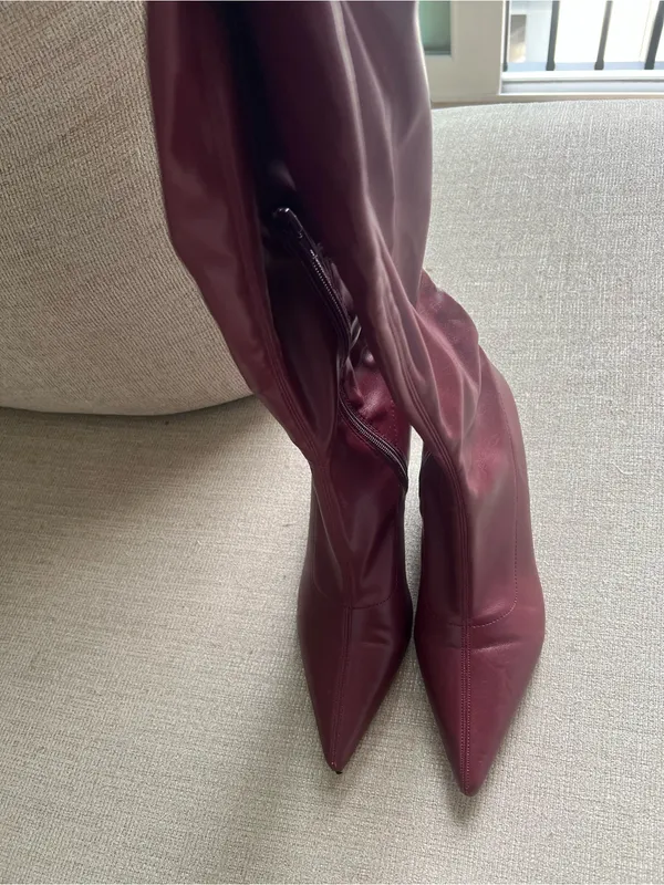Madden Girl Deserai Burgundy Over The Knee Boots Women’s 8.5 Pointed Toe Heels - Image 4