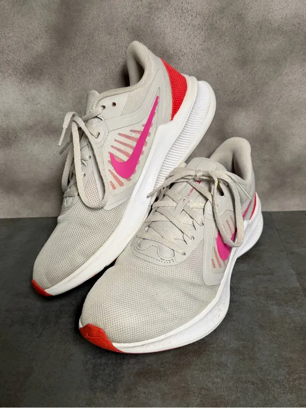 Nike Downshifter 10 Women's Light Grey Sneakers CI9984-002 Size 9 - Image 11