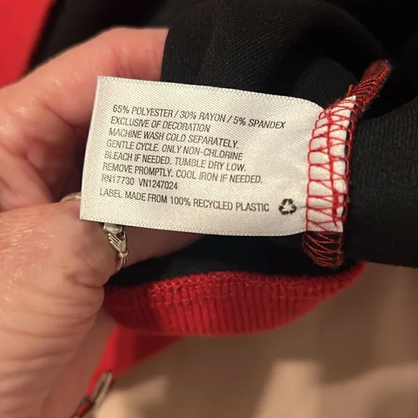 Hunter Target szXL red with black and white trim drawstring neck hoodie EUC Size XL - Image 4