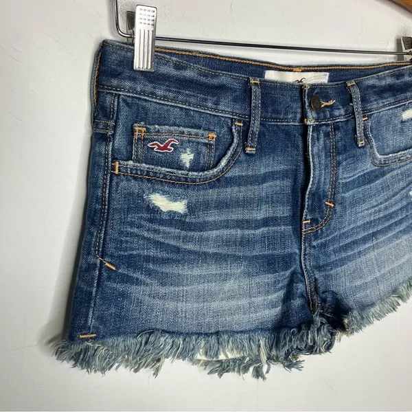 Y2K Hollister low rise jean shorts raw hem‎ size Shows size 26 - Image 2