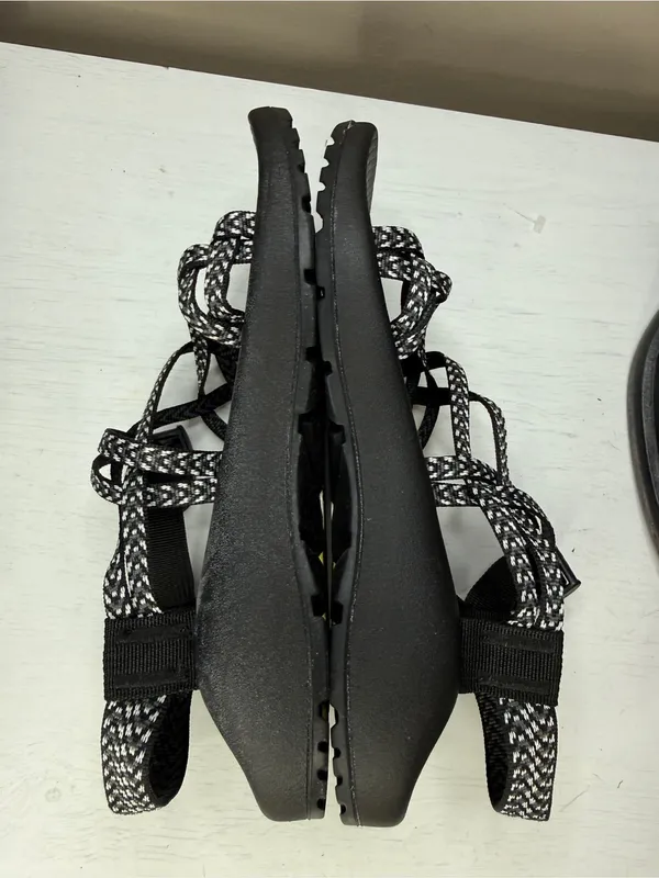 Chacos ZX/2 Black White Hiking Sandals size 8 - Image 9