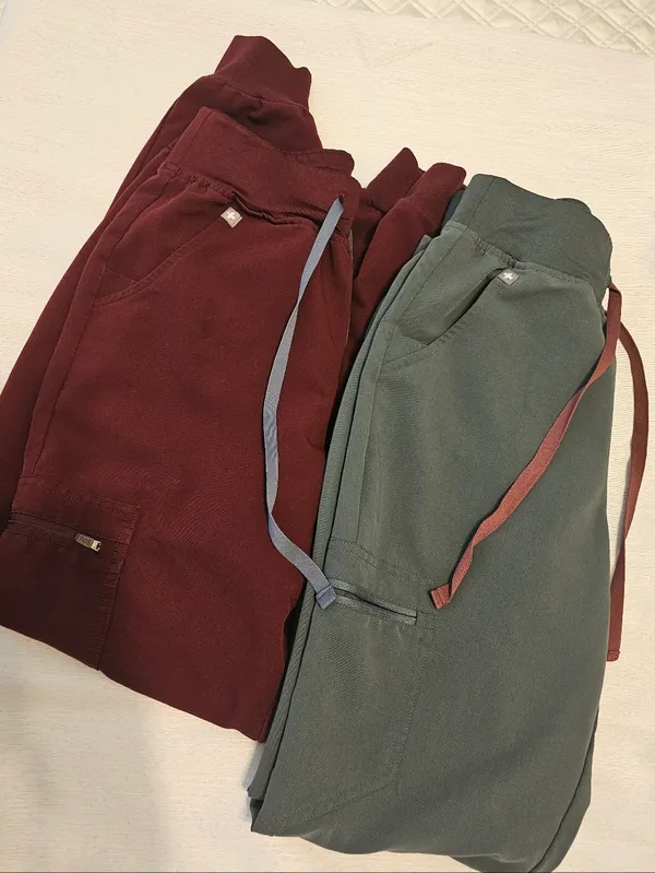 Figs joggers - Image 2