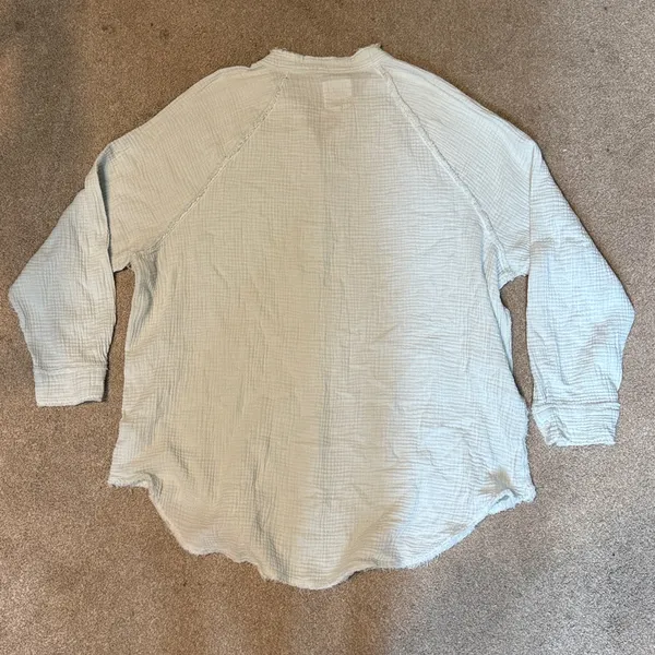 Aerie Light Blue Button Down Oversized Gauzy Raw Hem Long Sleeve Shirt Size M - Image 3