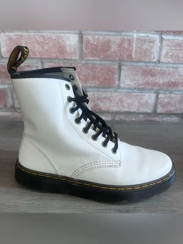 Dr. Martens Zavala Lace Up Combat Boots White Women’s 7 White Leather Doc Ankle - Image 4