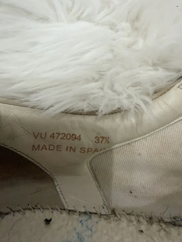 Saint Laurent Court Classic - Image 11