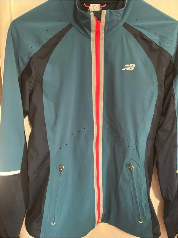 #90 New Balance Dry Fast-Drying Women’s Precision Run Jacket Size M - Image 3