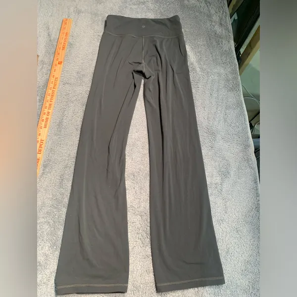Athleta elation straight leg 2.0 Gray Yoga Pants small - Image 6
