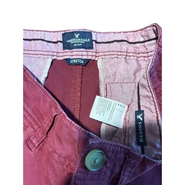 American Eagle Shortie 4 Red Low Rise Chino Shorts Stretch Y2K - Image 3