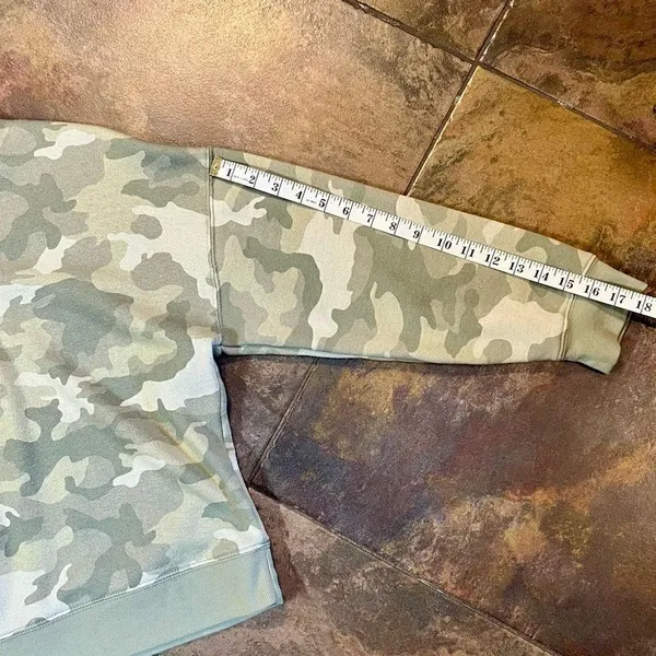 Hippie Rose Camouflage Zip Sweatshirt XL - Image 4