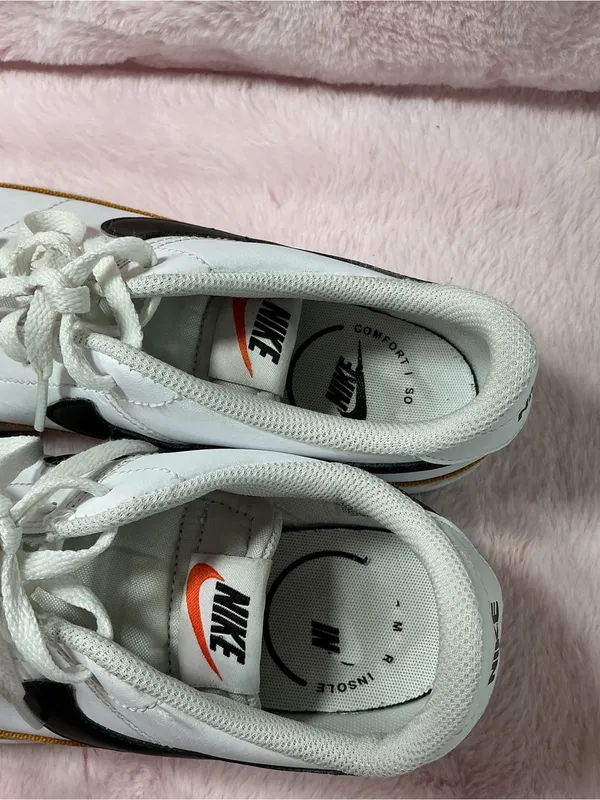 Nike White Sneakers with Black Swoosh and Brown Accent B11 - Image 4