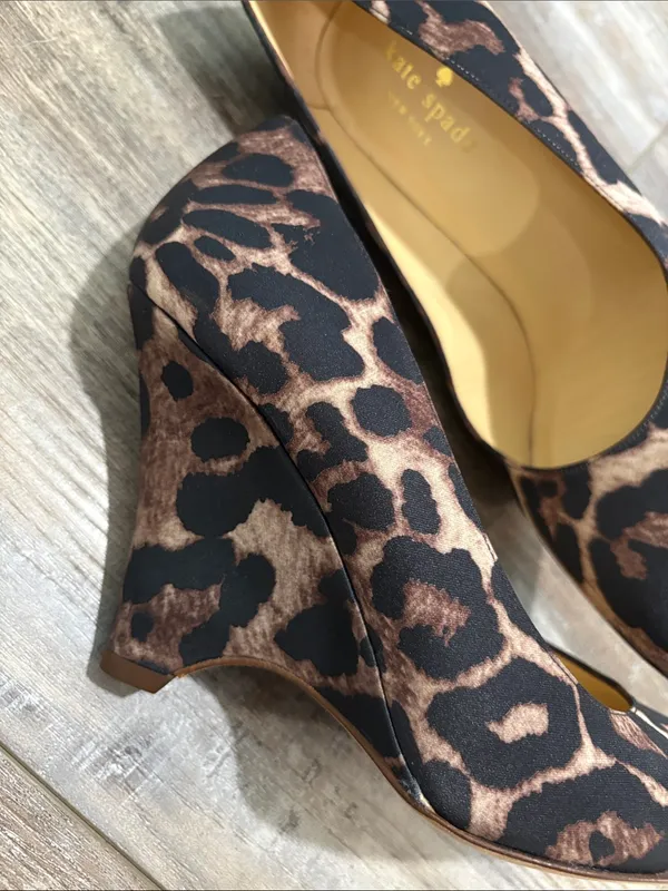Kate Spade Leopard Wedge Pointed Toe Pumps 6.5 - Image 5
