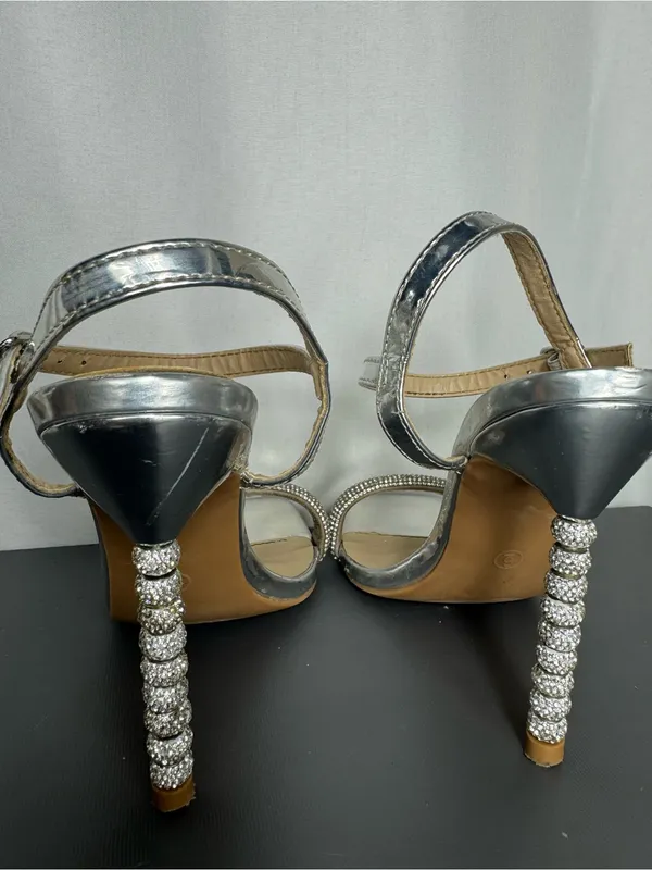 Charlotte Russe Y2K style party disco Silver Embellished stiletto Heels size 6 - Image 8