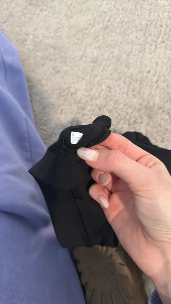 Black Lululemon Energy Bra  - Image 6