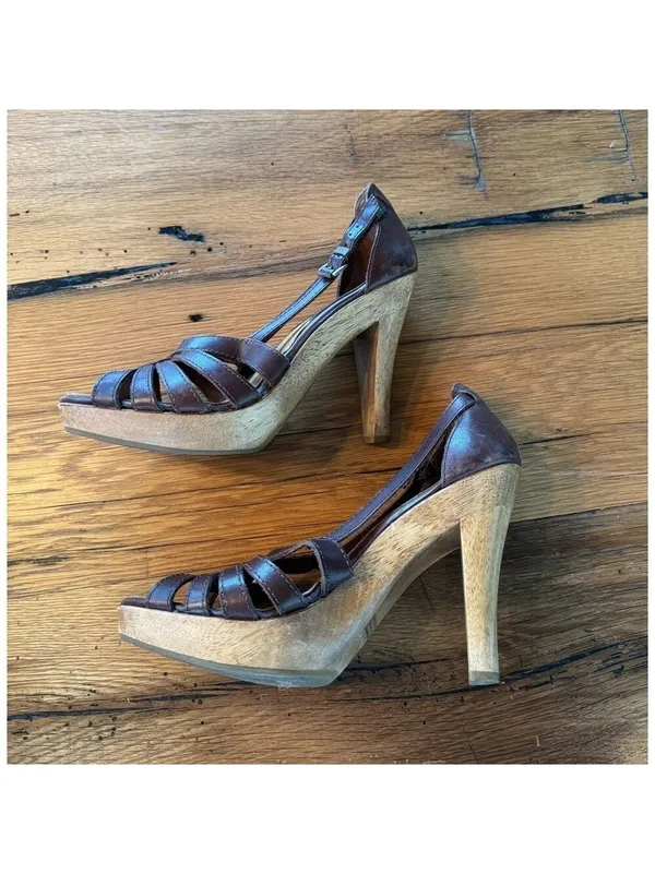 MICHAEL Michael Kors Brown Heels Size 9 - Image 3