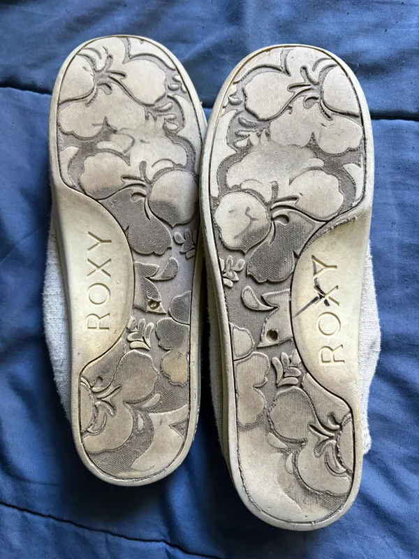 ROXY Beige Lace Up Low Top Women's Casual Sneakers Soft Fabric with Rubber Sole - Image 5